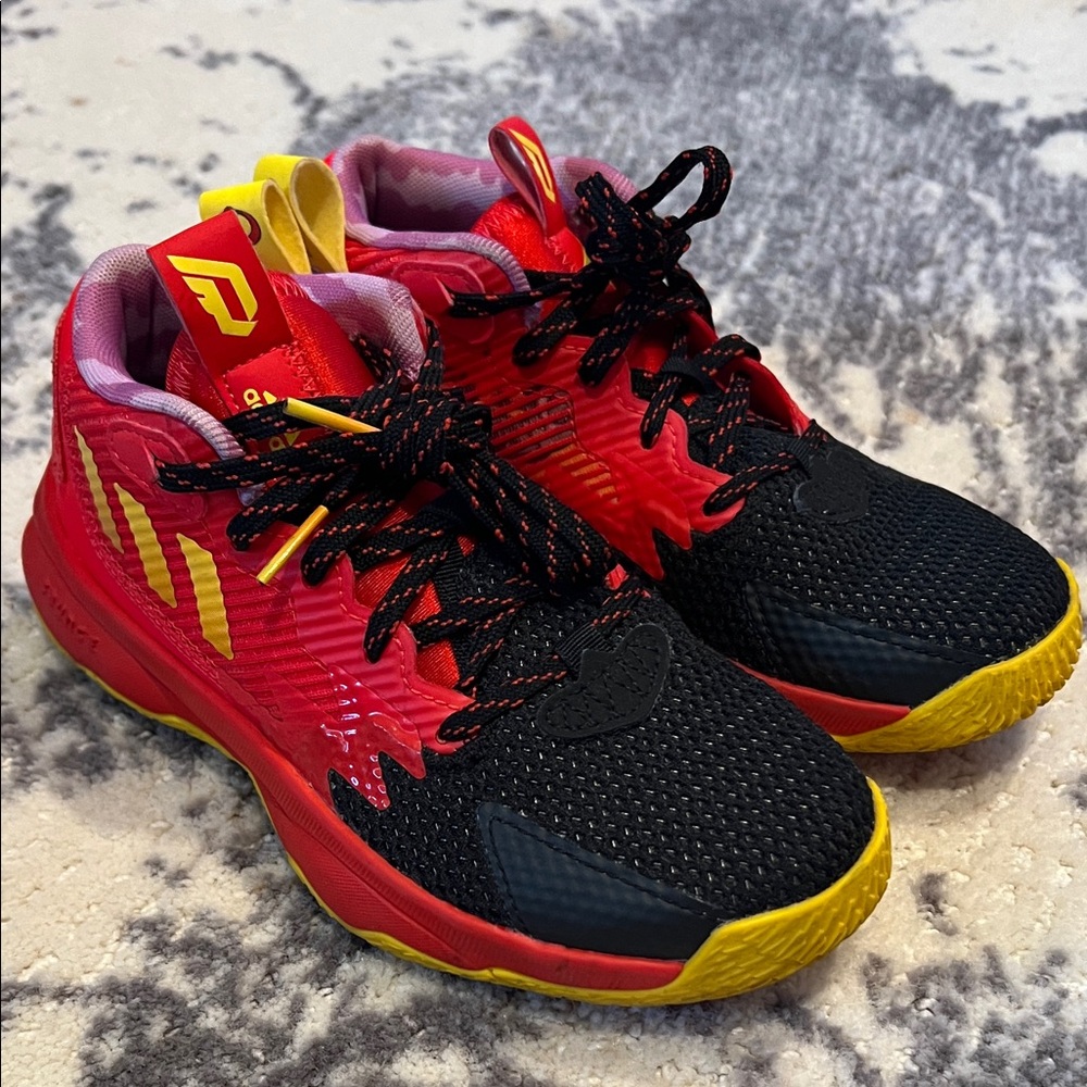 Adidas Incredibles Basketball shoes